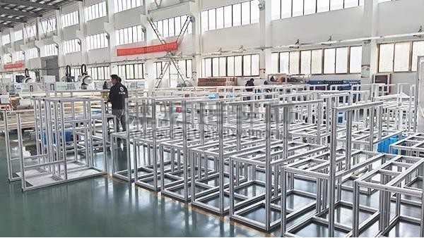 量身定制鋁型材機架及各種設(shè)備機架---澳宏鋁業(yè)解你憂愁
