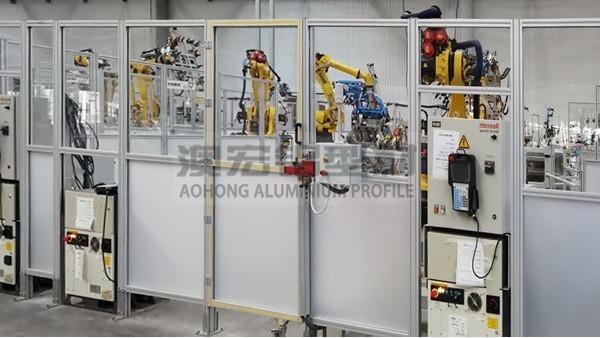 安全通透又靈活！詳解工業(yè)鋁型材圍欄的五大應(yīng)用場景