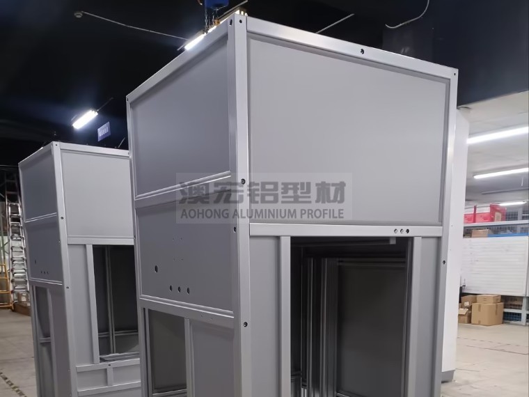 澳宏工業(yè)鋁型材設(shè)備機(jī)柜：某高校實(shí)驗(yàn)室的“精準(zhǔn)適配神器”