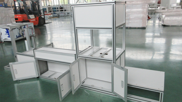 設(shè)備防塵罩由哪些結(jié)構(gòu)組成？